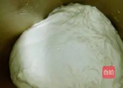 Illustration of how to make green onion sausage bread 2 