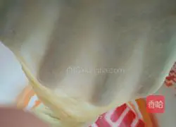 Illustration of how to make date paste garland bread 2