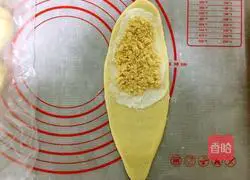 Illustration of how to make meat floss rolls 9