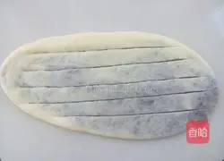 Illustration of how to make bean paste bread 7