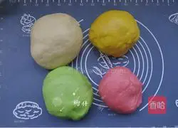 Illustration of how to make colorful hydrangea bread 4