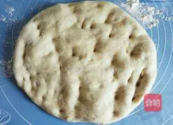 Illustration of how to make stuffed caterpillar bread 13