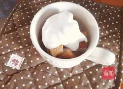 Illustration of how to make butter bread cups 3