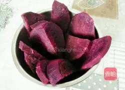 Illustration of how to make purple sweet potato mashed rolls 1