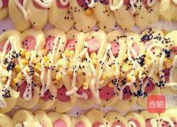 Illustration of how to make ham cornbread 9