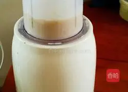 Illustration of how to make banana waffles 6