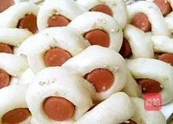 Illustration of how to make ham rolls (steamed bun version) 13