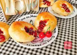 Illustration of how to make whole wheat sausage buns 8