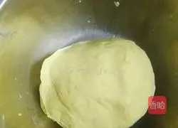 Illustration of how to make strawberry filling and sesame bread 3