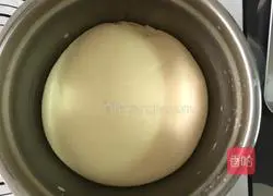 Illustration of how to make light butter bread 5