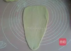 Illustration of how to make croissants 6