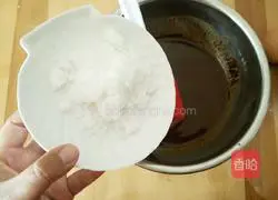 Illustration of how to make vegetarian walnut brownies 4