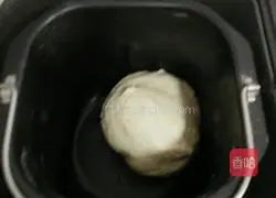 Illustration of how to make bear bread 6