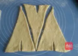 Illustration of how to make croissants 7