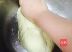 Knead the dough by hand and quickly knead the glove film (bread) - no Illustration of how to beat without waking up the face 6