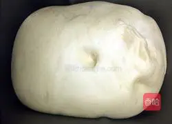 Illustration of how to make baby bear bread 7