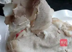 Illustration of how to make twice-cooked pork with a big knife 2