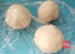 Illustration of how to make flower-shaped bean paste bread 5