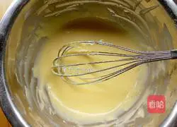 Illustration of how to make meat floss cake 7