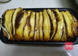 Illustration of how to make bean paste thousand-layer toast bread 10