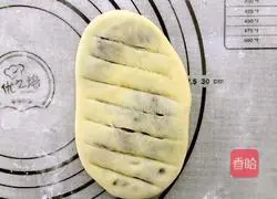 Illustration of how to make bean paste bread rolls 10