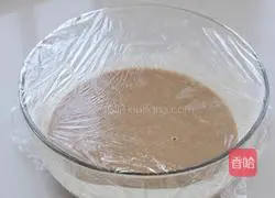 Illustration of how to make fried meat floss cake 3