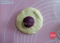Illustration of how to make coconut yogurt buns with purple potato filling 6