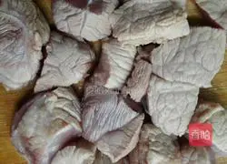 Illustration of how to make meat floss 4