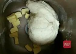 Illustration of how to make scallion ham and cheese bread 3