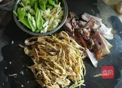 Illustration of how to make farm preserved meat 5