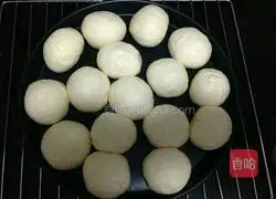 Yoghurt Illustration of making buns (oil-free version) 6