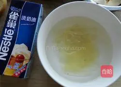 Illustration of how to make cake roll cheese mousse (six inches) 5