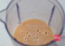 Illustration of how to make honeydew mousse 6