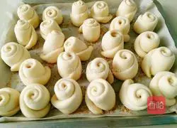 Illustration of how to make oven bread 18