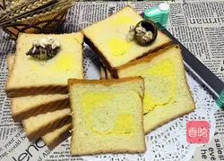 Illustration of how to make toast bread with coconut filling 20