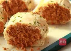 Illustration of how to make scallion-flavored meat floss rolls 17