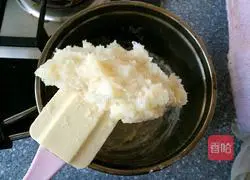 Illustration of making soft European bread 6