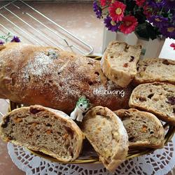 Walnut and cranberry soft European buns (medium seeding method)