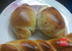 First time Illustration of how to bake bread 7