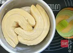 Vienna Hand Illustration of how to make Thousand Layer Bread 12