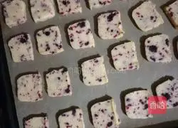 Cranberry Cookie Recipe Illustration 9