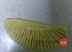 Cute Santa Bread Recipe Illustration 9