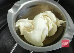 Illustration of how to make cake roll cheese mousse (six inches) 6