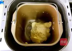 Illustration of how to make meat floss rolls 5