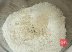 Illustration of how to make black pepper ham sausage bread 2