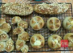 Illustration of how to make French bread (French baguette, wheat baguette and cream cheese bag) 13