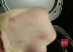 Illustration of how to make milk-flavored buns 2