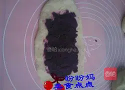 Illustration of how to make crispy purple potato bread 6