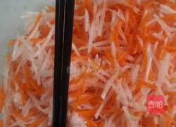 Illustration of how to make radish meatballs 4