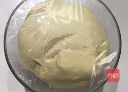 Illustration of how to make hot dog rolls 3